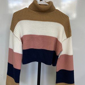 Beautiful cropped + wide arm sweater